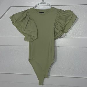 green zara bodysuit with puff sleeves